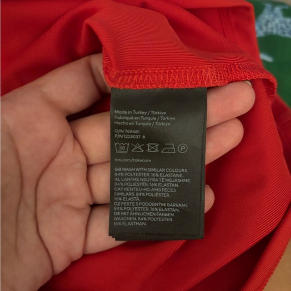 H and M Red Bow Crop Top - Picture 4 of 6